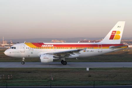 Iberia quiere cobrar por llevar el equipaje<br />
