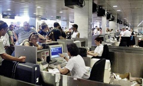 2344Demoras de vuelos en El Prat