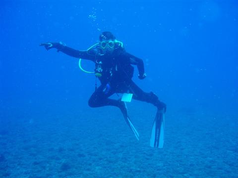 2496Buceo en agua dulce