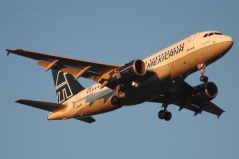 Mexicana de Aviación suspende su servicio desde Madrid-Barajas