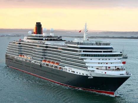 2788El Queen Elisabeth recala en Vigo en su travesía inaugural