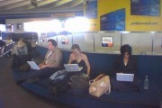 7998Aena podría ofrecer WiFi gratis en sus aeropuertos